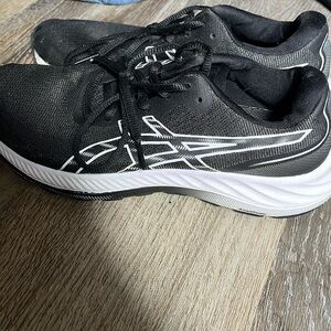 ASICS tennis shoes
